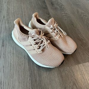 ADIDAS ULTRABOOST WOMEN SNEAKERS
